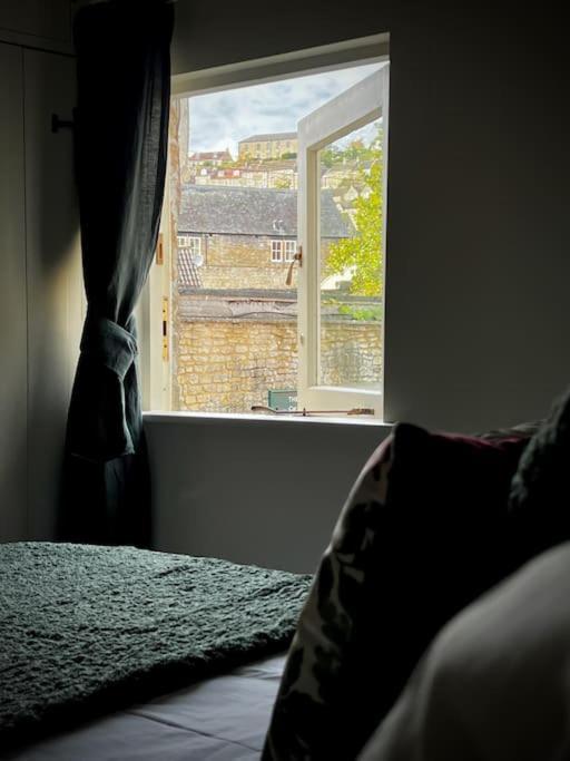 Period Apartment, Great Views, In Heart Of Town. Bradford-On-Avon Bagian luar foto